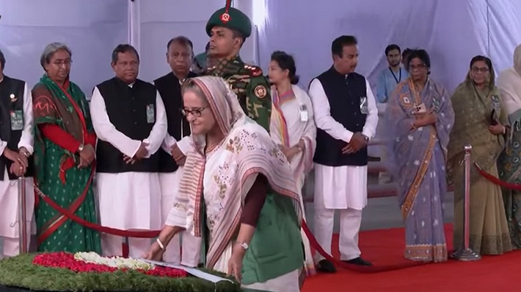 জাতির পিতা বঙ্গবন্ধু শেখ মুজিবুর রহমানের প্রতি শ্রদ্ধা নিবেদন করেছেন প্রধানমন্ত্রী